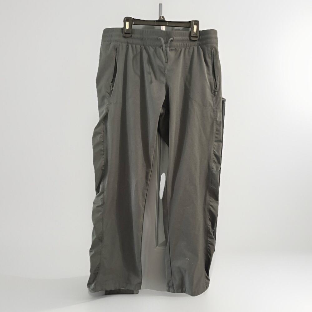 Kuhl pants Womens Medium Short Black Freeflex Move Hiking Climbing Camping - Picture 3 of 13